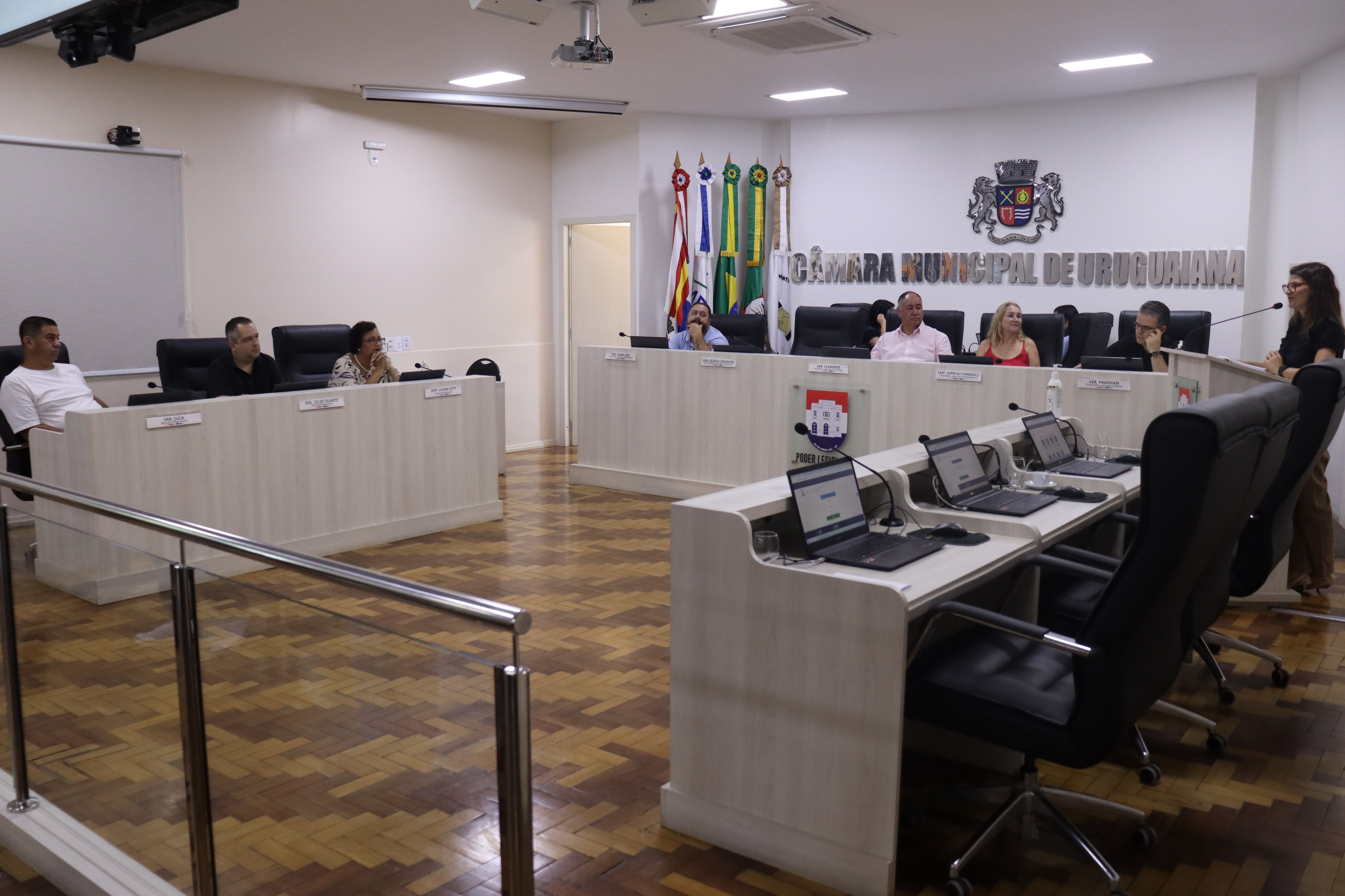 Tribuna Livre destaca ações voltadas à autonomia financeira das mulheres