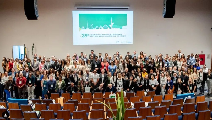 Uruguaiana conquista prêmio em evento nacional de escolas do legislativo