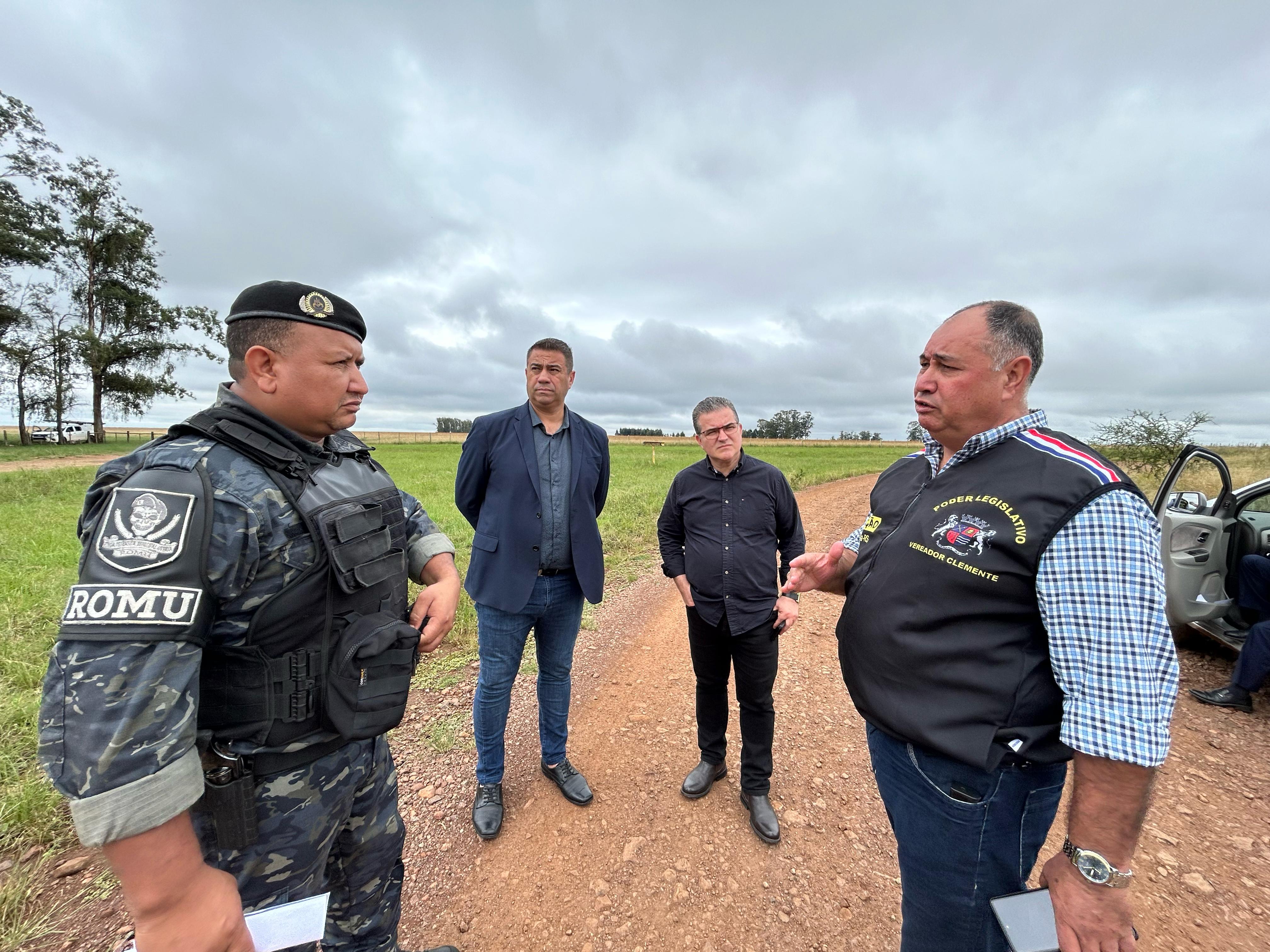 Vereadores averíguam denúncia no interior